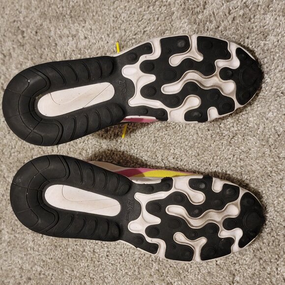 Nike Air Max 270 React Shoes - Picture 7 of 7